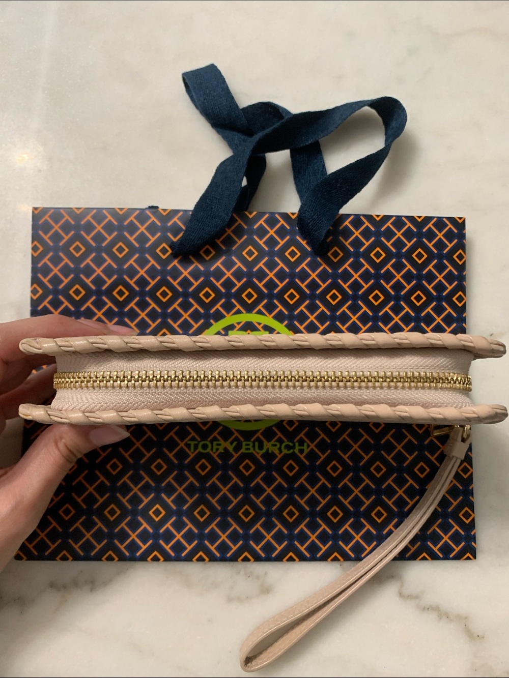 Tory Burch Blush Pink Pebbled Leather Wristlet - Picture 7 of 8